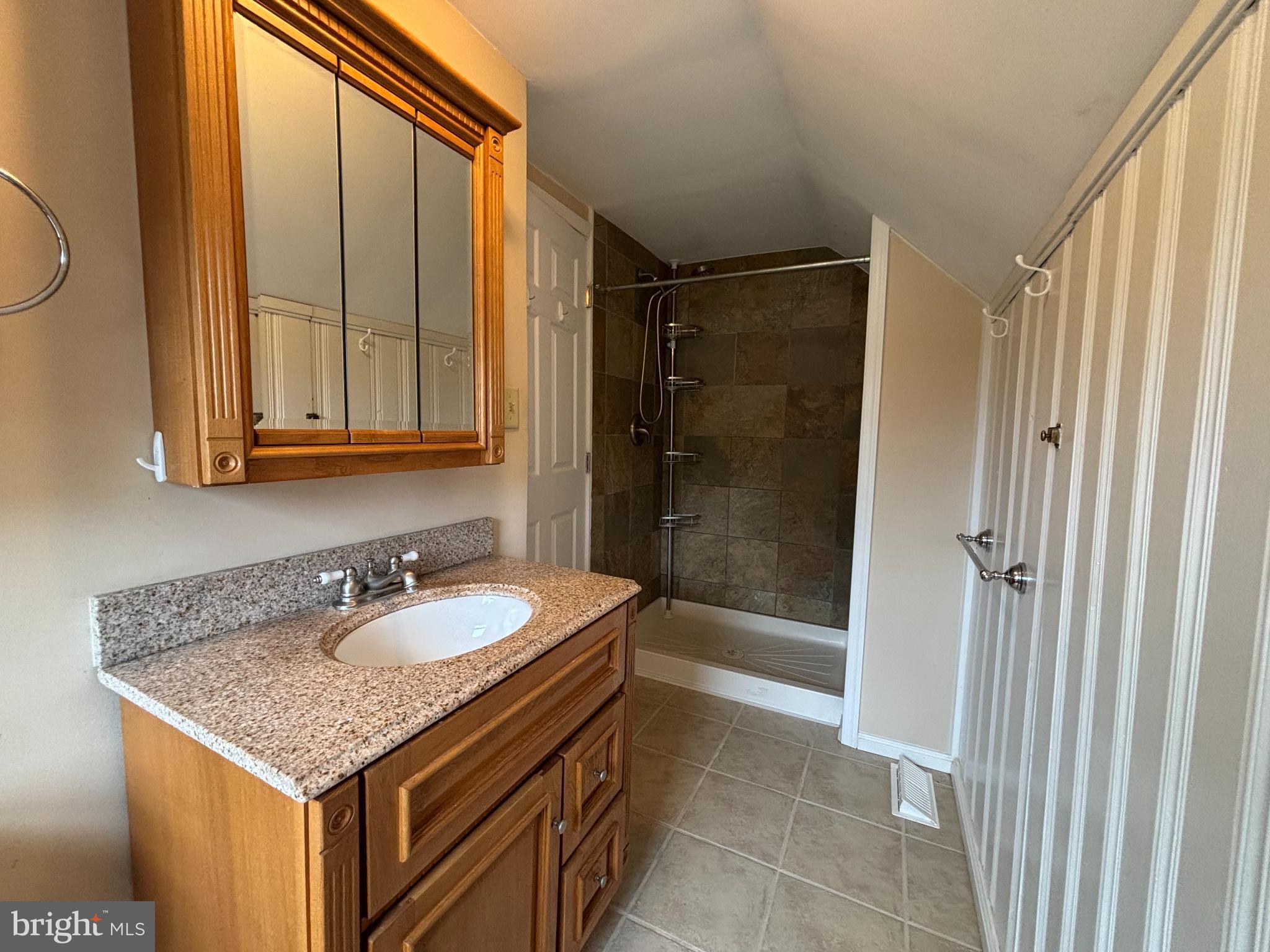 64 Valley Road Phoenixville, PA 19460 - Photo 17 of 25 Upstairs- Full bathroom