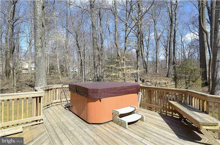 11951 Appling Valley Road Fairfax, VA 22030 - Photo 15 of 30 Exterior (General)