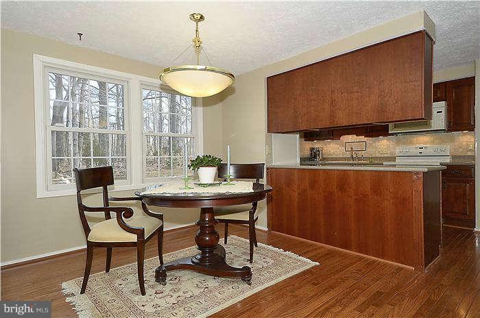 11951 Appling Valley Road Fairfax, VA 22030 - Photo 6 of 30 Interior (General)