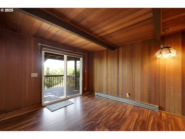 $597,000 | 475 Riverview Boulevard, Springfield, OR 97477