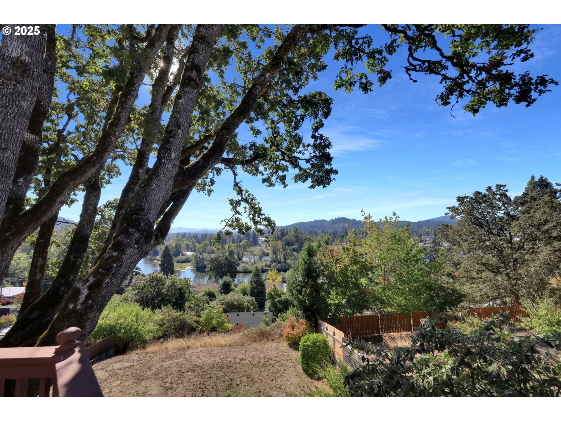 475 Riverview Boulevard Springfield, OR 97477 - Photo 29 of 32