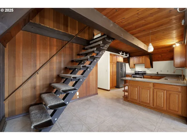 $597,000 | 475 Riverview Boulevard, Springfield, OR 97477