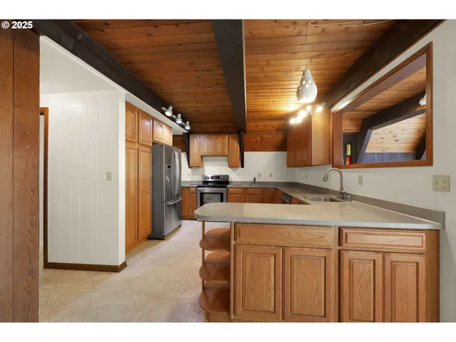 $597,000 | 475 Riverview Boulevard, Springfield, OR 97477