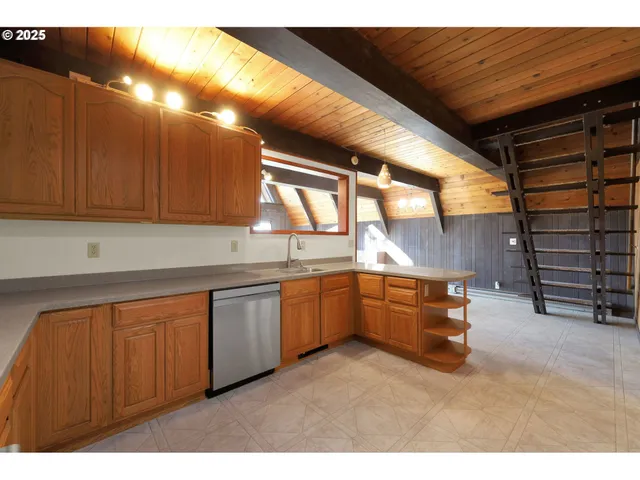 $597,000 | 475 Riverview Boulevard, Springfield, OR 97477