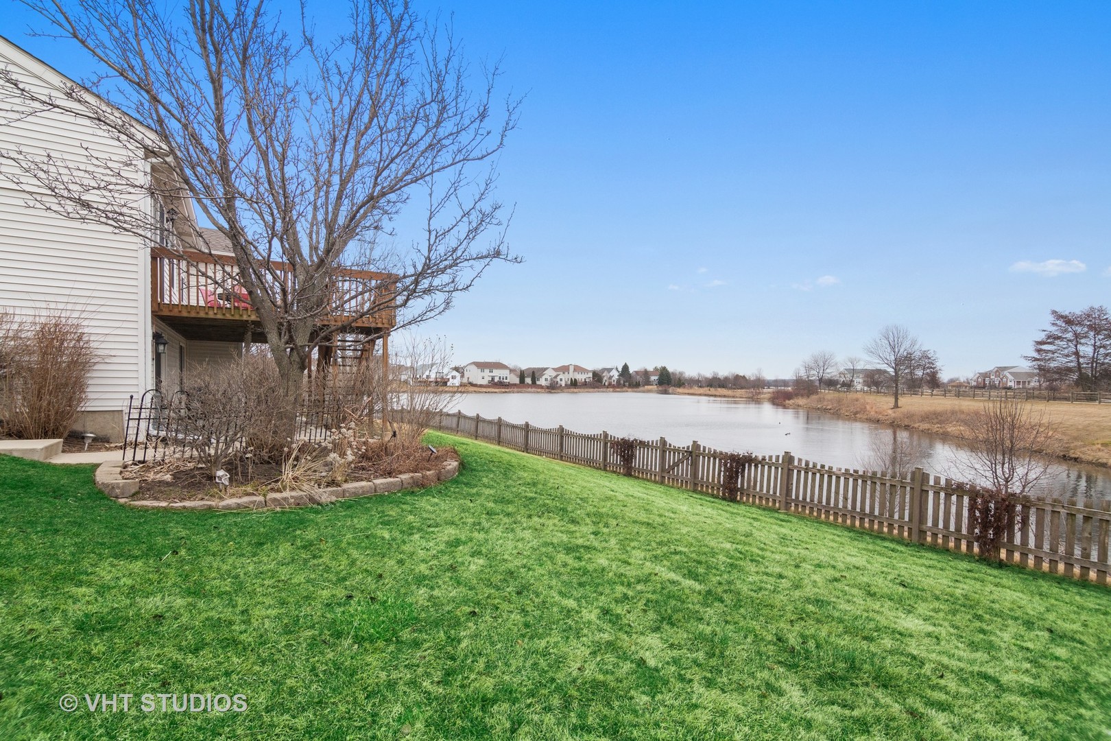 2905 Farmington Drive Lindenhurst, IL 60046 - Photo 2 of 22