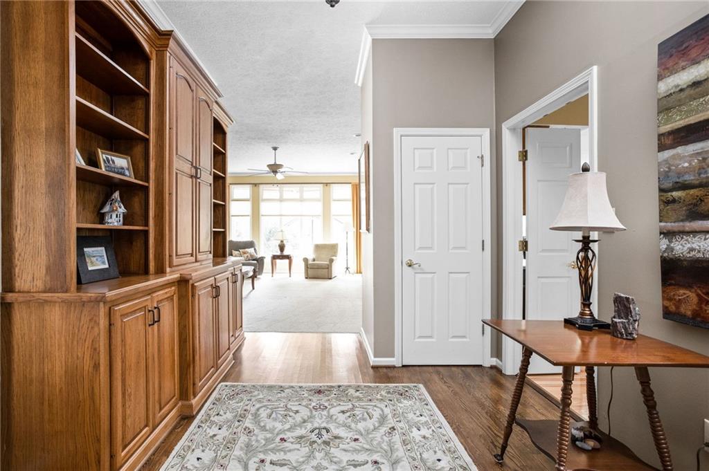 12246 Charing Cross Road Carmel, IN 46033 - Photo 4 of 34 Gallery Image 4