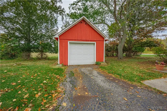 $219,900 | 6358 Ridge Road, Lockport Town, NY 14094