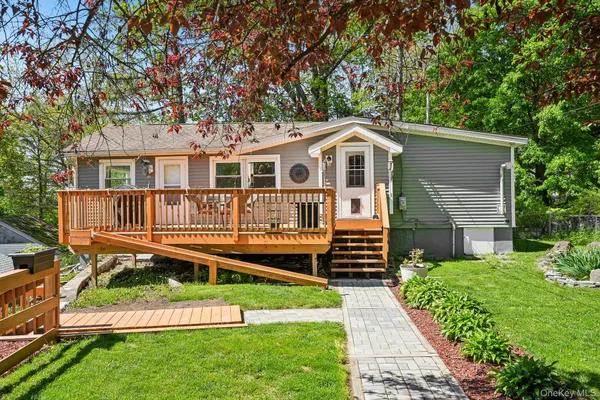 $2,800 | 59 Deer Trail South, Greenwood Lake, NY 10925