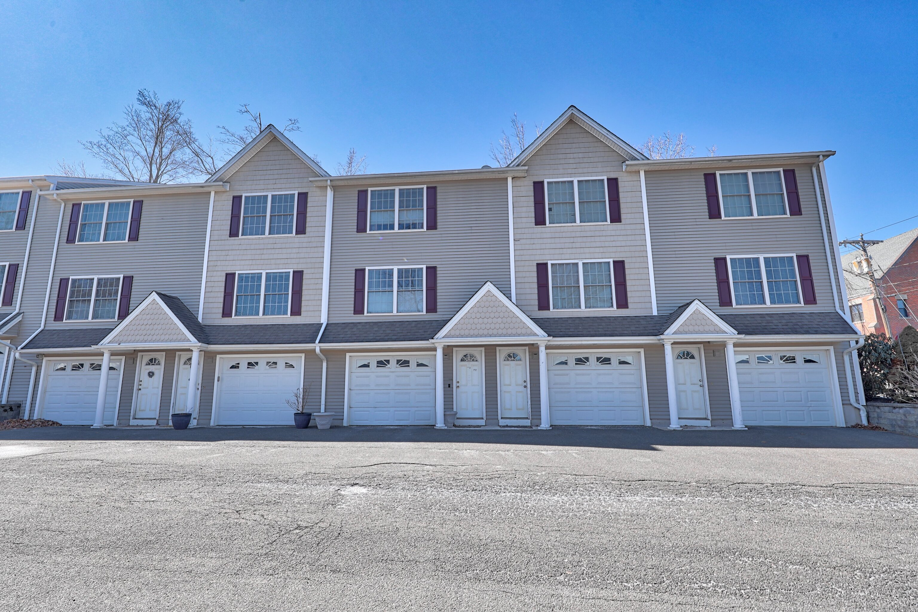 89 Chipman Street, Unit 10 Waterbury, CT 06708 - Photo 1 of 1 Gallery Image 1