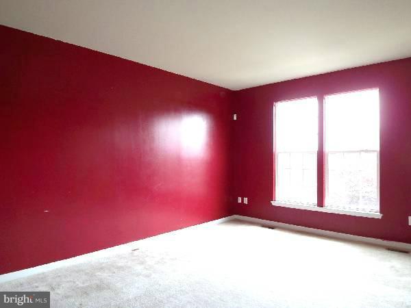 47 Riparian Lane Ranson, WV 25438 - Photo 11 of 30 Living Room