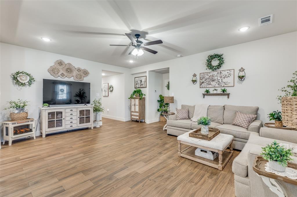 116 Monarch Lane Poolville, TX 76487 - Photo 7 of 26