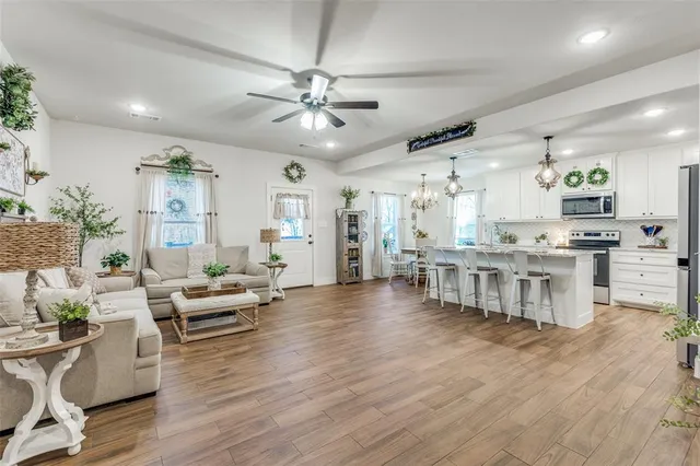 $360,000 | 116 Monarch Lane, Poolville, TX 76487