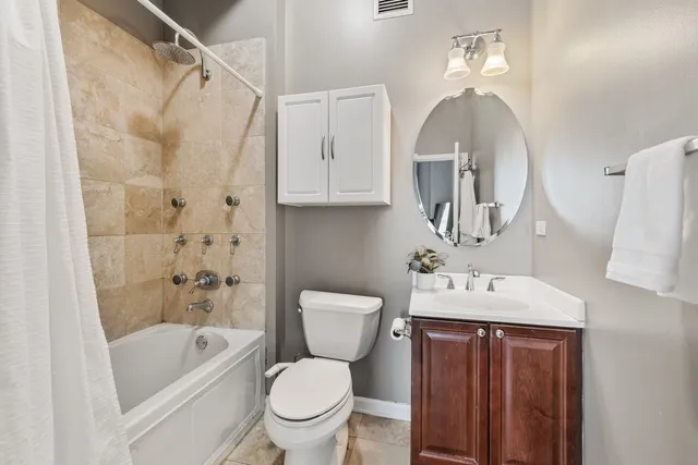 a picture of city view