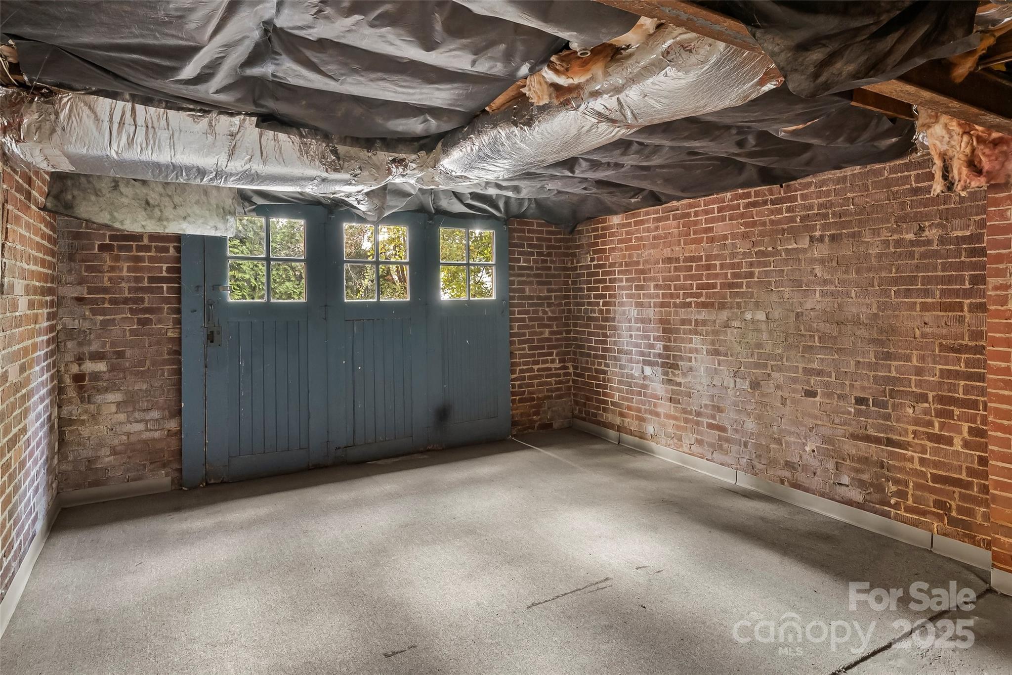1205 East Union Street Morganton, NC 28655 - Photo 23 of 35 a view of an empty room