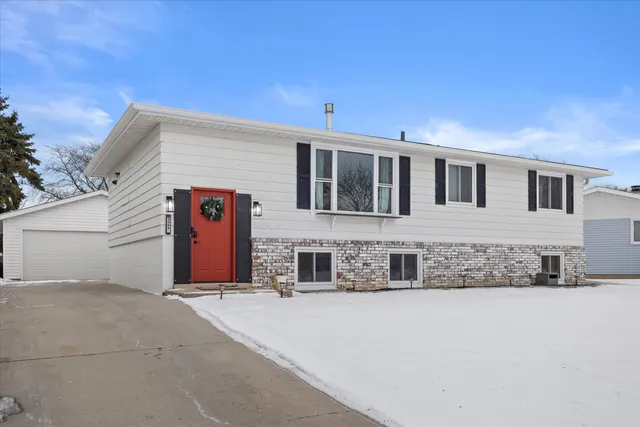 $349,900 | 3343 Stratford Avenue, Racine, WI 53402