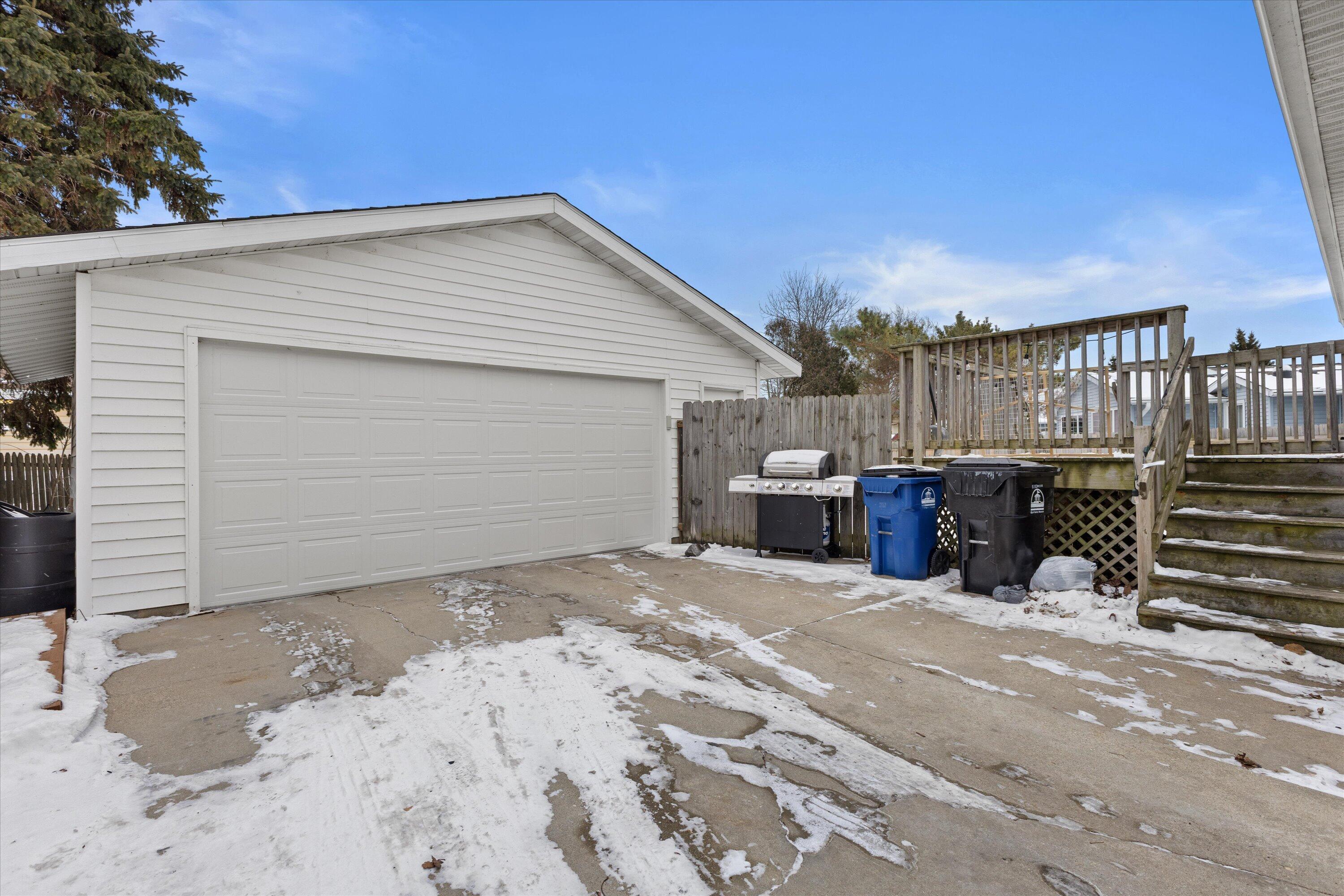 3343 Stratford Avenue Racine, WI 53402 - Photo 36 of 36 40-925A7119