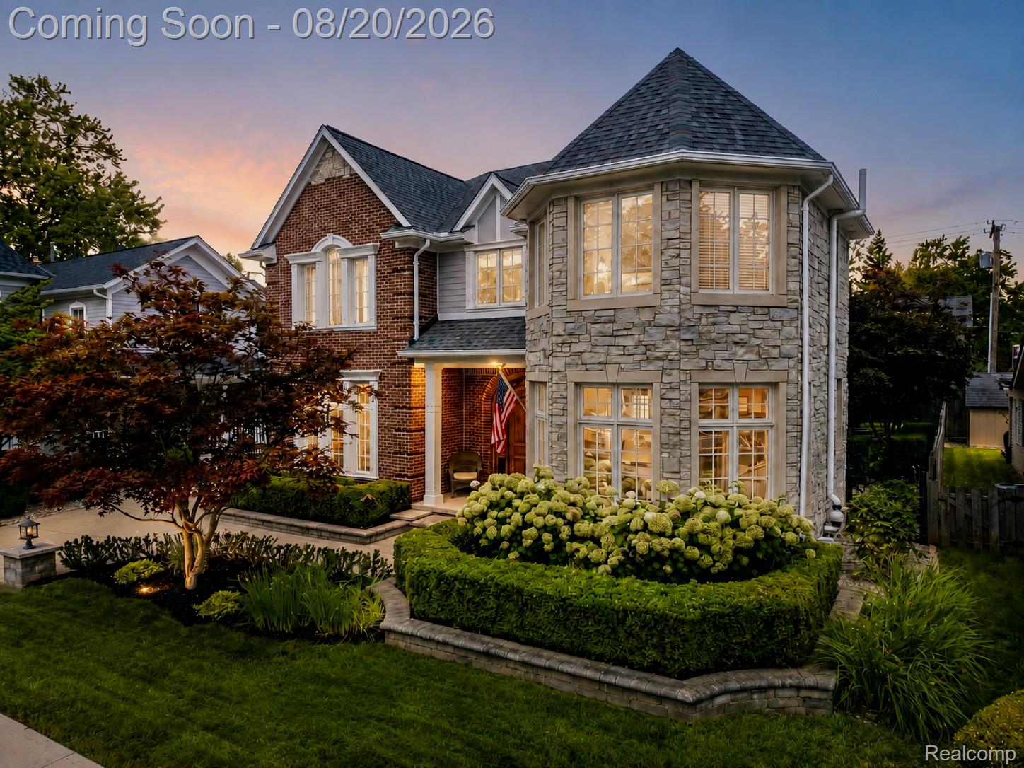 530 West 3rd Street Rochester, MI 48307 - Photo 1 of 46 _twilight.jpg
