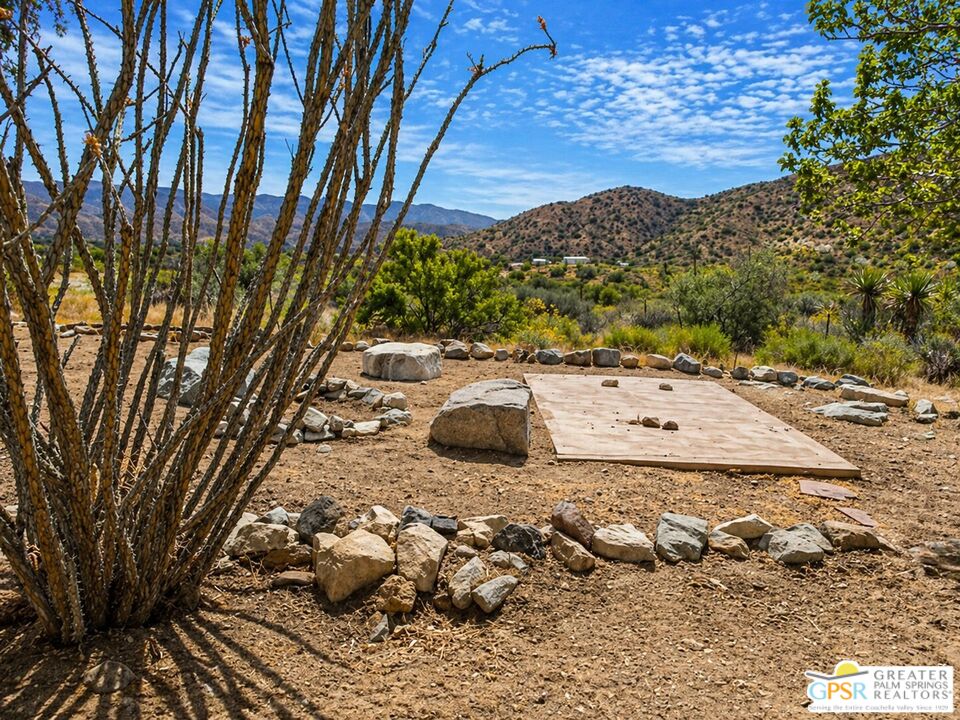 49760 Big Morongo Canyon Road Morongo Valley, CA 92256 - Photo 41 of 47 a view of a backyard