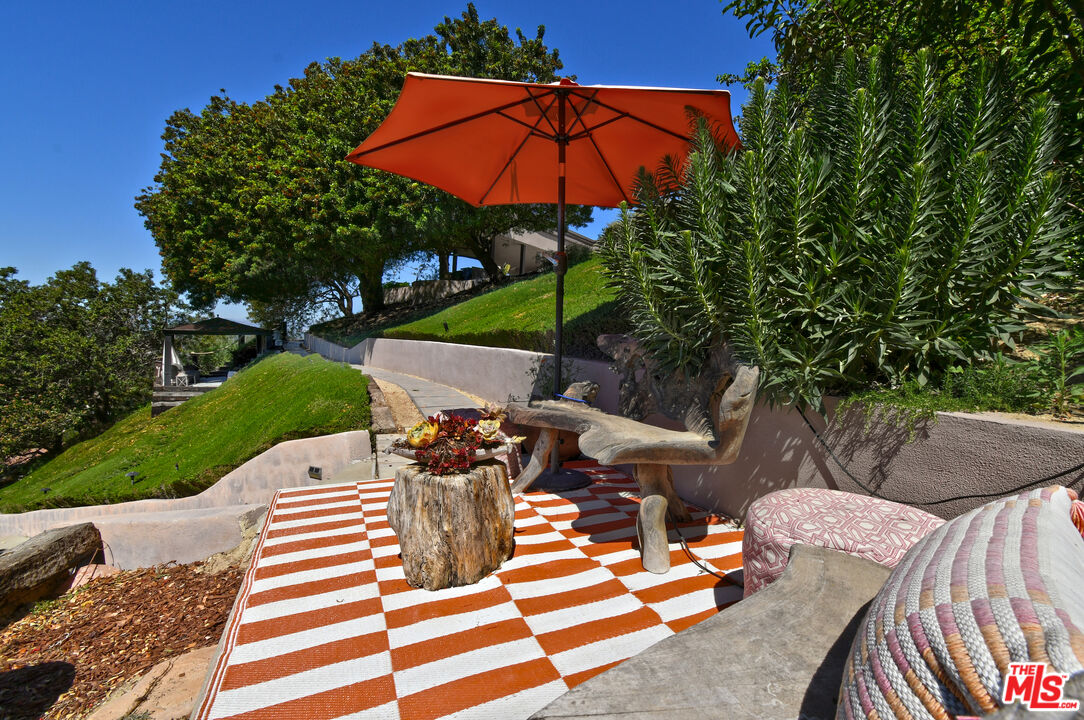 4039 Cody Road Sherman Oaks, CA 91403 - Photo 32 of 47