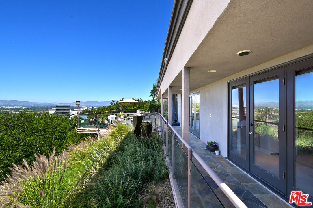 4039 Cody Road Sherman Oaks, CA 91403 - Photo 33 of 47