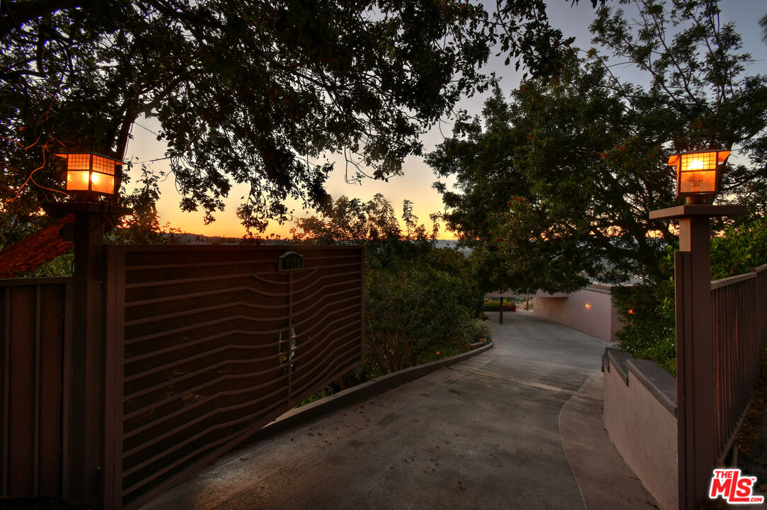 4039 Cody Road Sherman Oaks, CA 91403 - Photo 41 of 47