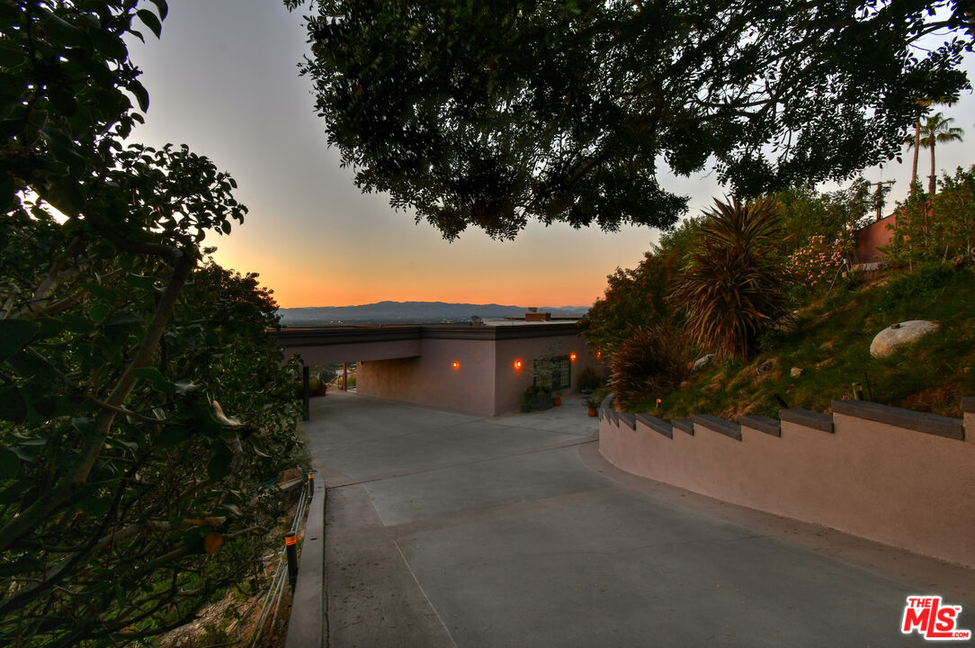 4039 Cody Road Sherman Oaks, CA 91403 - Photo 42 of 47