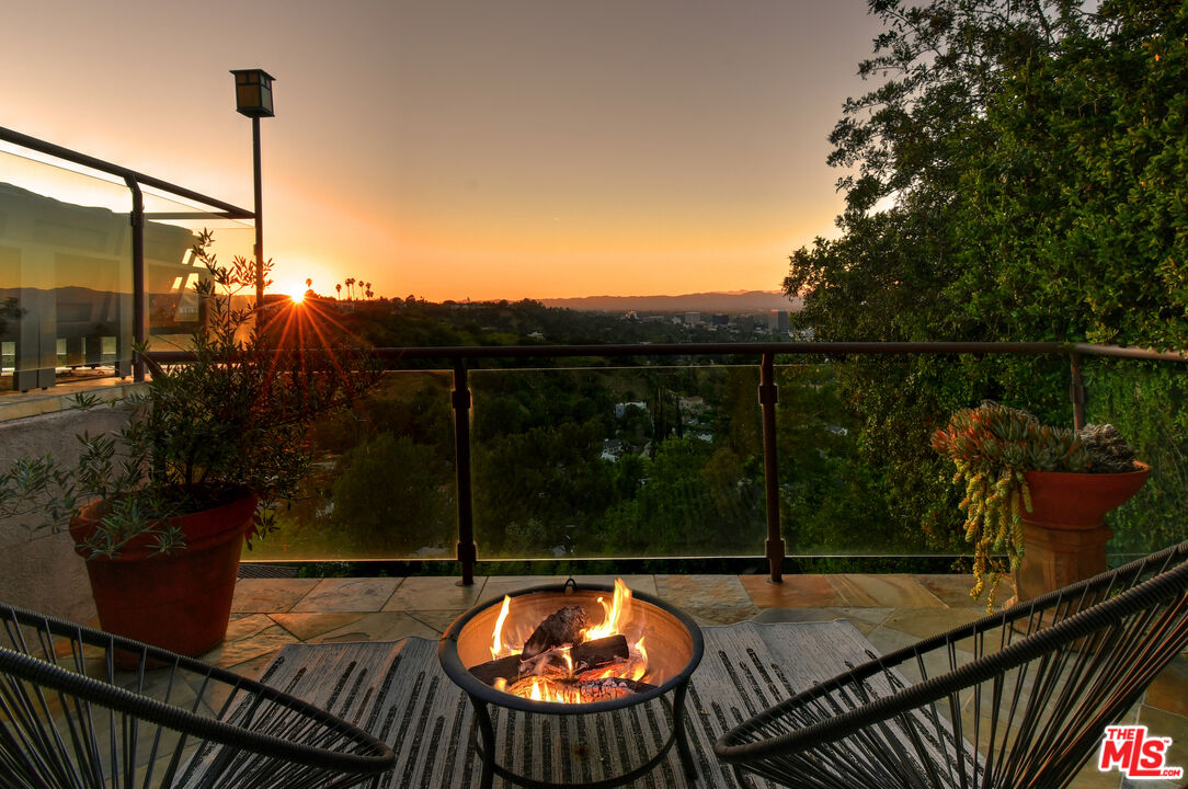 4039 Cody Road Sherman Oaks, CA 91403 - Photo 44 of 47