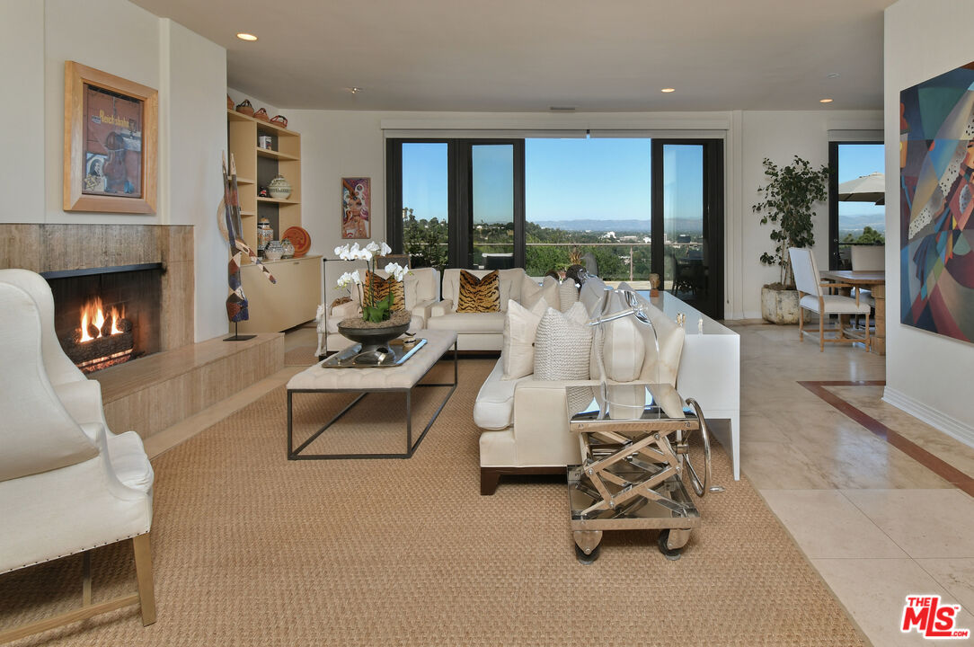 4039 Cody Road Sherman Oaks, CA 91403 - Photo 5 of 47