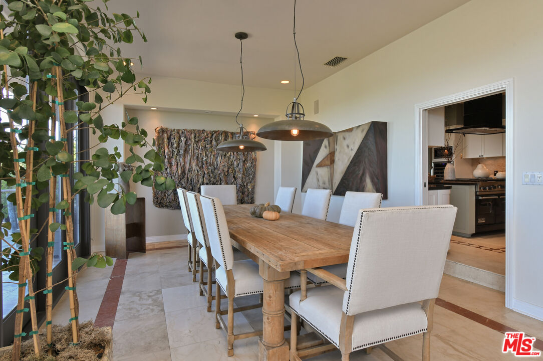 4039 Cody Road Sherman Oaks, CA 91403 - Photo 8 of 47