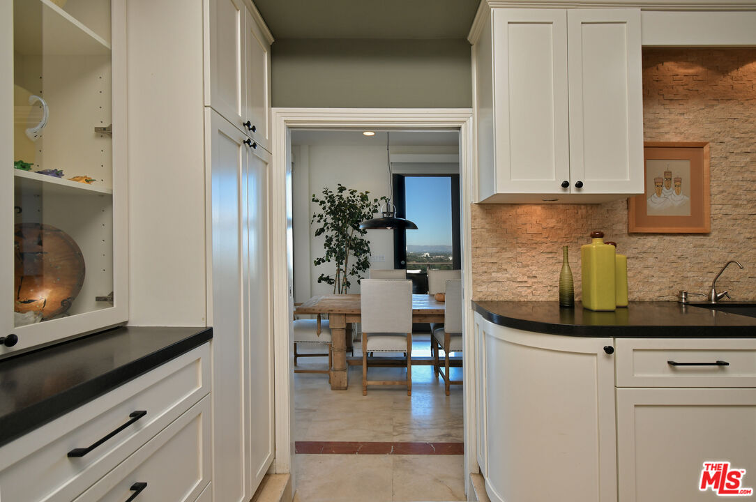 4039 Cody Road Sherman Oaks, CA 91403 - Photo 10 of 47