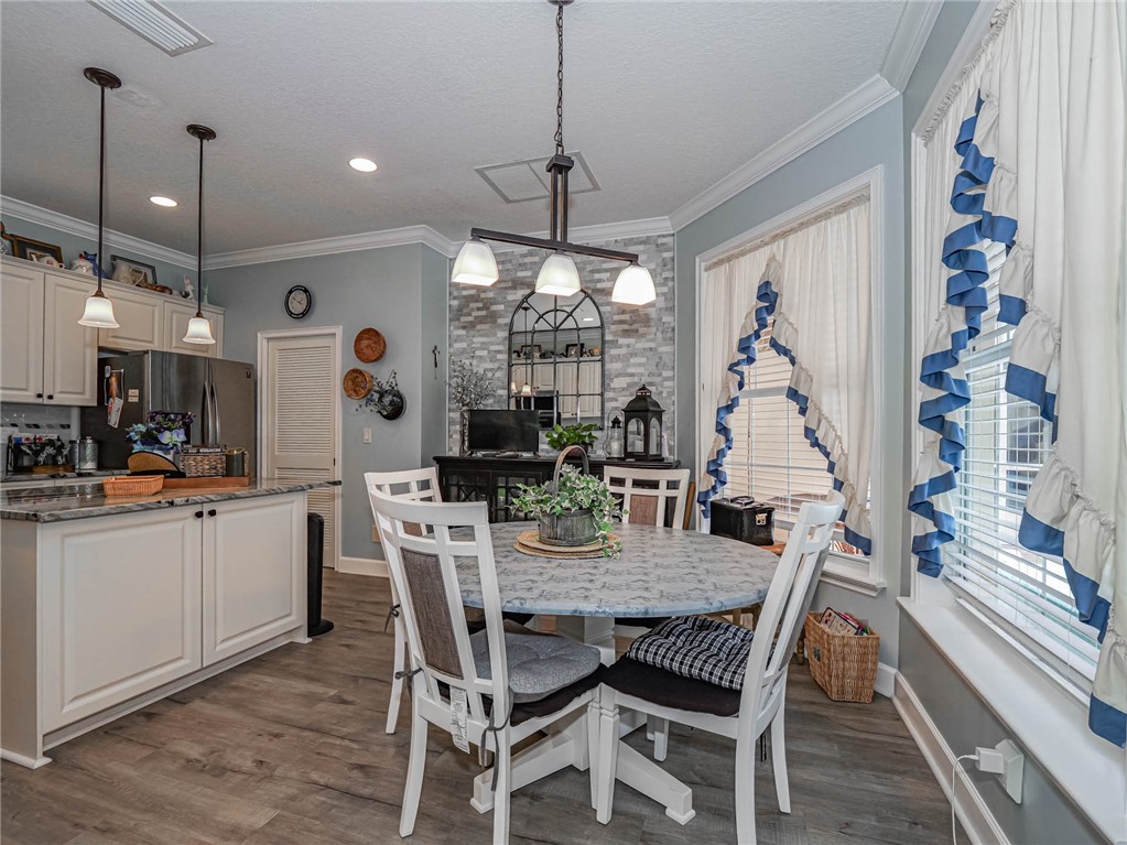 5824 Pine Ridge Circle Vero Beach, FL 32967 - Photo 13 of 34