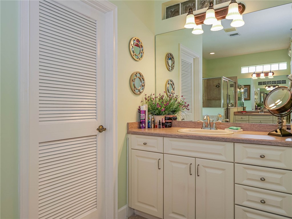 5824 Pine Ridge Circle Vero Beach, FL 32967 - Photo 21 of 34