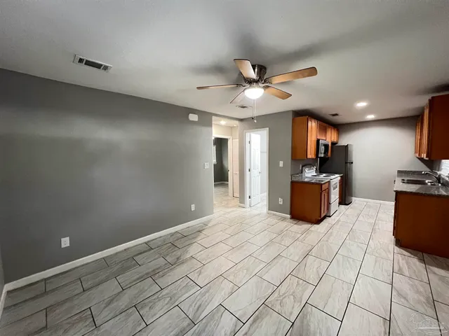 $1,095 | 1200 Paulding Avenue, Unit A, Pensacola, FL 32507