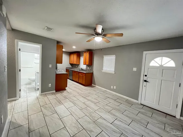 $1,095 | 1200 Paulding Avenue, Unit A, Pensacola, FL 32507