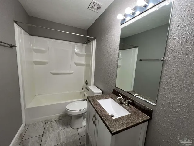 $1,095 | 1200 Paulding Avenue, Unit A, Pensacola, FL 32507