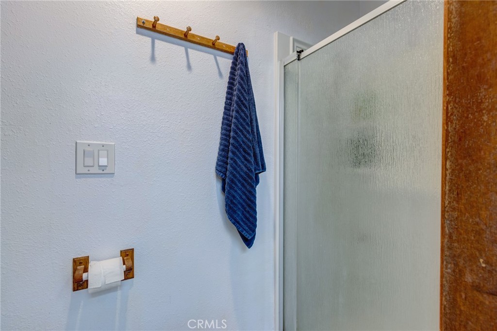 26489 Bluewater Road Helendale, CA 92342 - Photo 27 of 62 a view of walk in closet