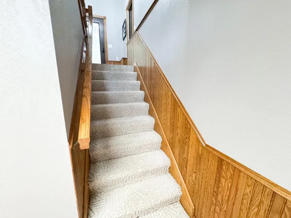 $314,500 | 105 1st Avenue, Wilmont, MN 56185