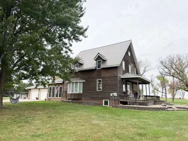 $314,500 | 105 1st Avenue, Wilmont, MN 56185
