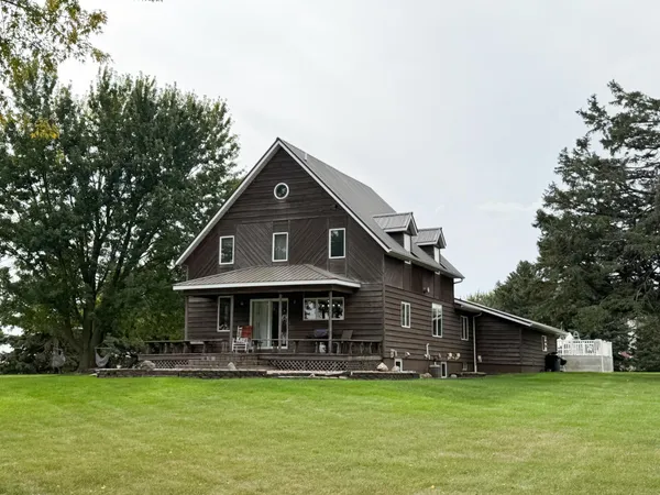 $314,500 | 105 1st Avenue, Wilmont, MN 56185