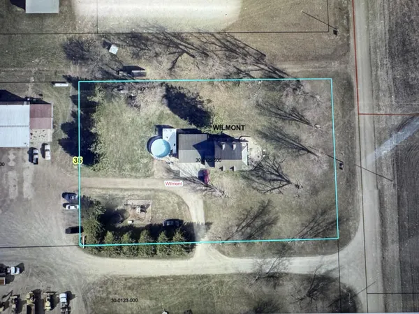 $314,500 | 105 1st Avenue, Wilmont, MN 56185