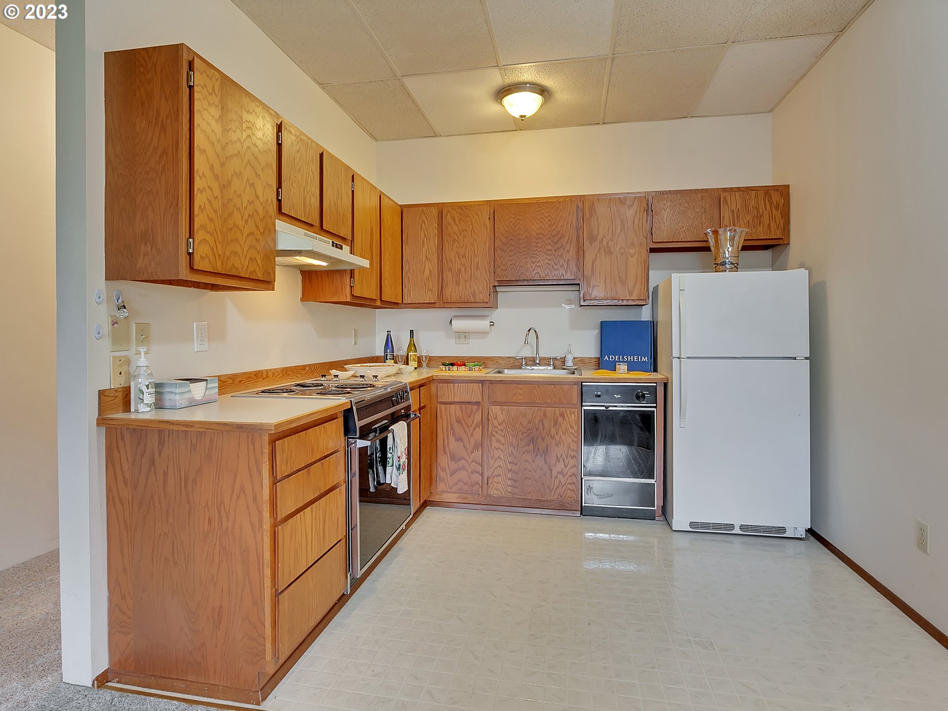 13775 Southwest Scholls Ferry Road, Unit 101 Beaverton, OR 97008 - Photo 12 of 28 Gallery Image 12