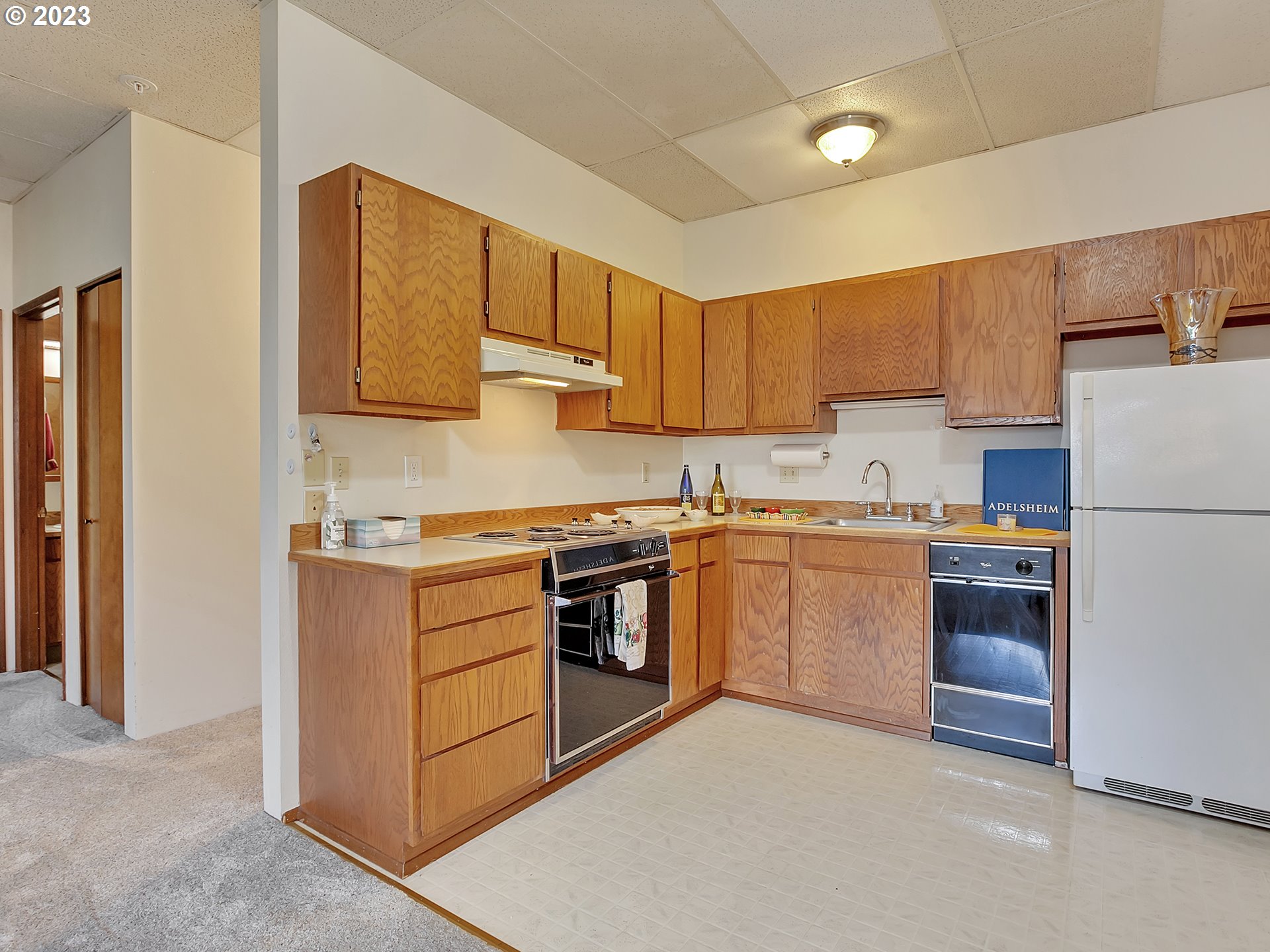 13775 Southwest Scholls Ferry Road, Unit 101 Beaverton, OR 97008 - Photo 13 of 28 Gallery Image 13