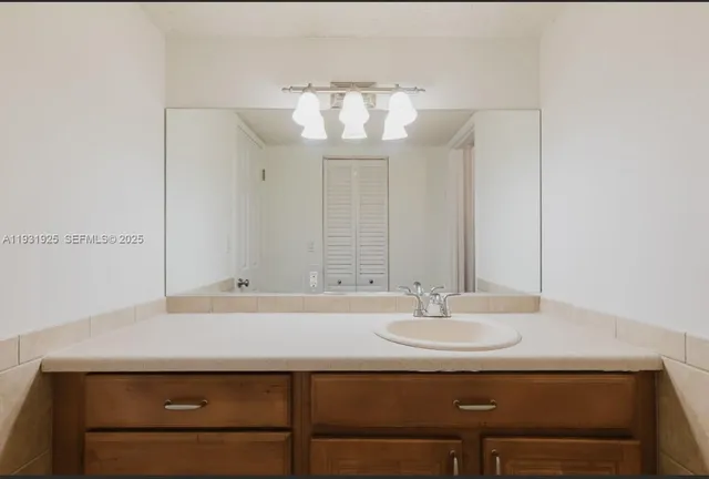 $1,875 | 1421 South Ocean Boulevard, Unit 211, Pompano Beach, FL 33062