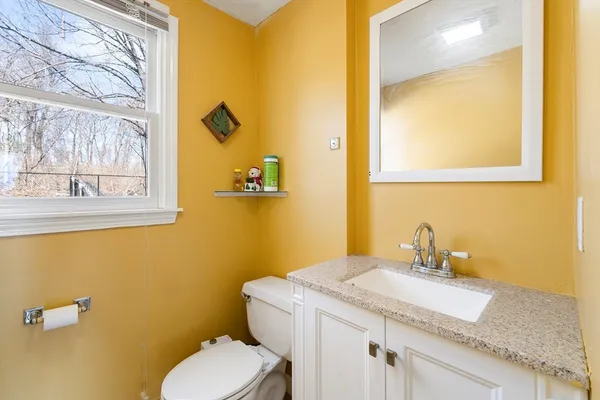 $599,999 | 7 Overlook Avenue, Haverhill, MA 01832