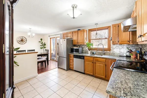 $599,999 | 7 Overlook Avenue, Haverhill, MA 01832