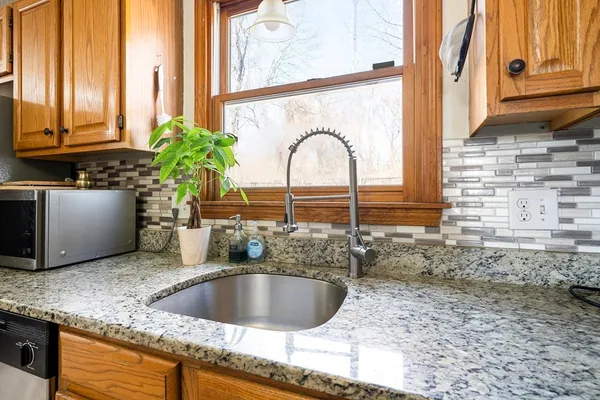 $599,999 | 7 Overlook Avenue, Haverhill, MA 01832
