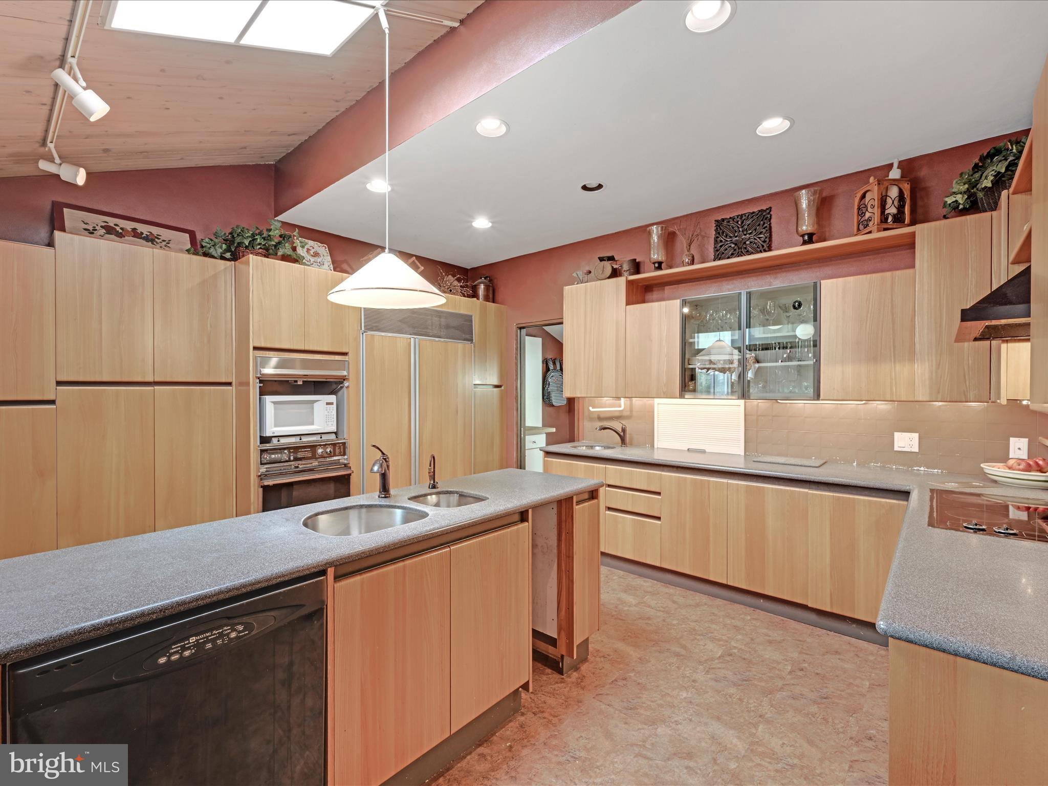 Undisclosed Reading, PA 19606 - Photo 5 of 20 kitchen
