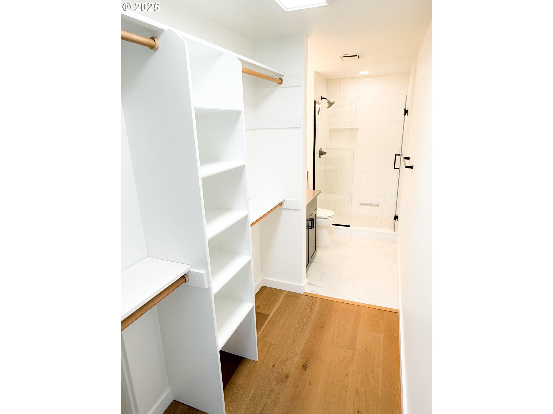 8720 Southwest Tualatin Road, Unit 315 Tualatin, OR 97062 - Photo 15 of 41 a bathroom with a shower