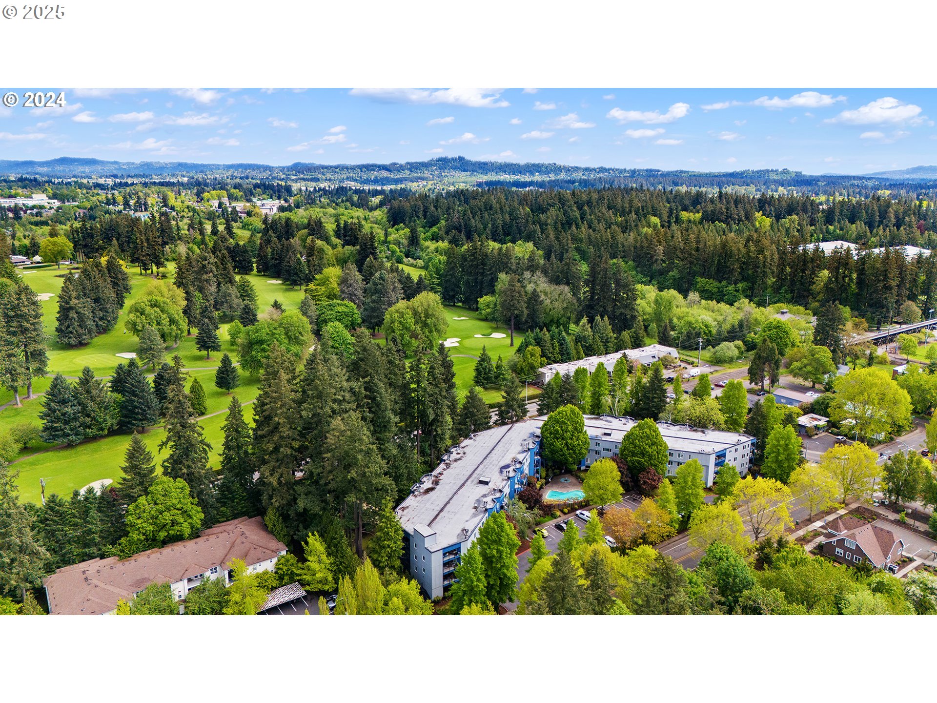 8720 Southwest Tualatin Road, Unit 315 Tualatin, OR 97062 - Photo 35 of 41 a outdoor view