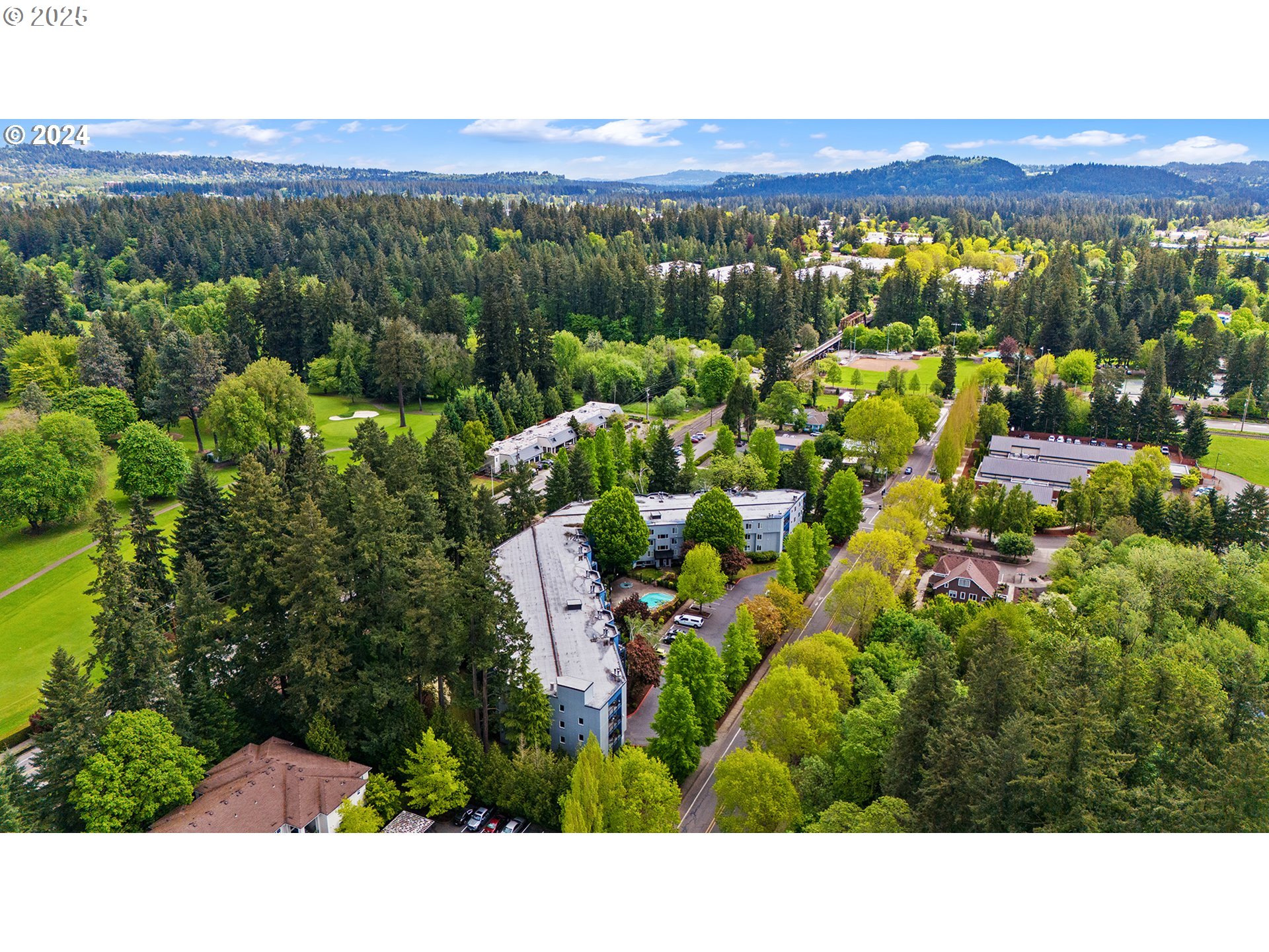 8720 Southwest Tualatin Road, Unit 315 Tualatin, OR 97062 - Photo 39 of 41 a view of a city